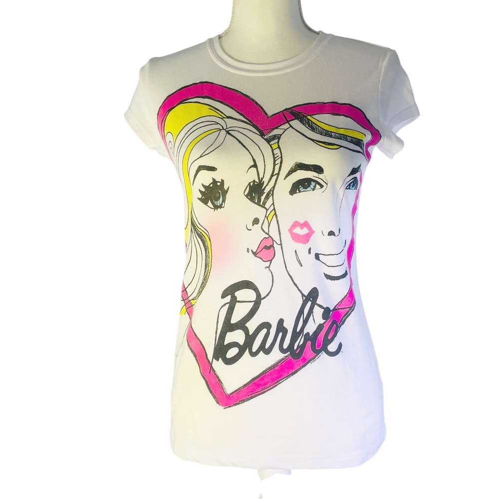 Mighty Fine Barbie Ken Graphic T-Shirt Womens White Excellent‎ Retro 2008 Heart
